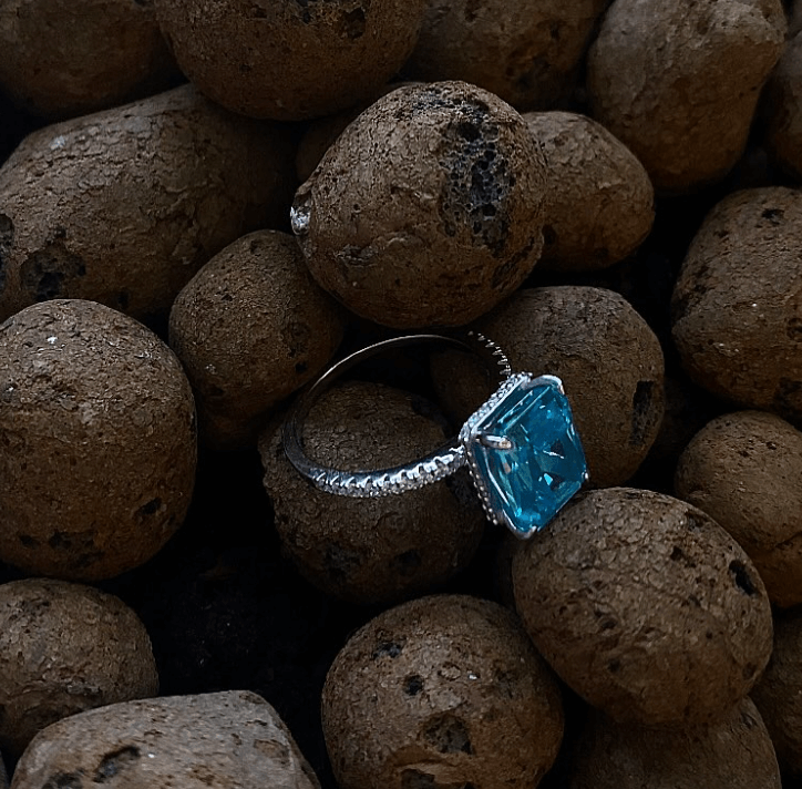 Кольцо 💍 “CANDY” С синим камнем