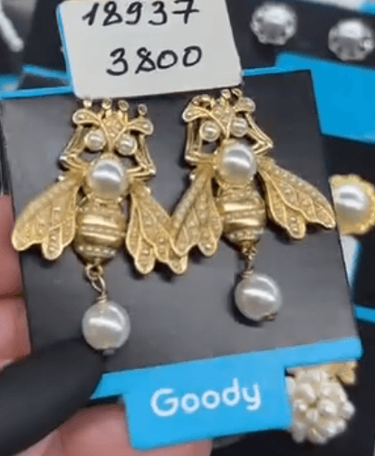 Жемчужная сережка Жук\пчела