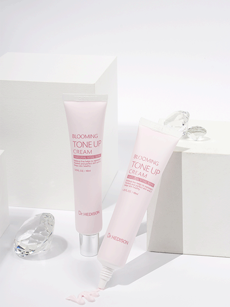 Blooming tone up. Увлажняющий крем с экстрактом дамасской розы 40 ml