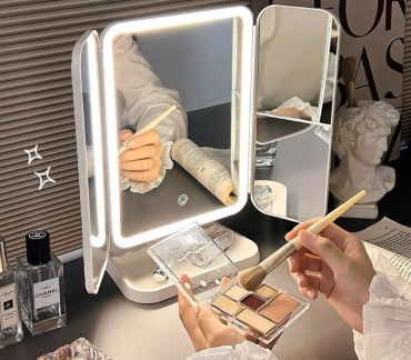 MIRROR Зеркало косметическое с подсветкой