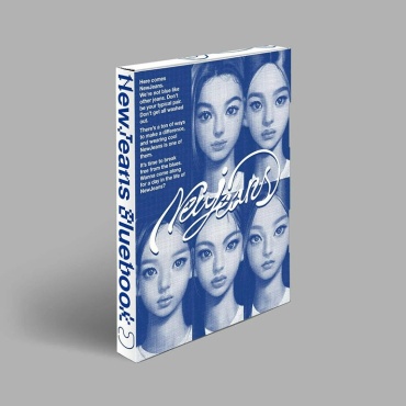 Музыкальный диск KCRUSH NEWJEANS - NEW JEANS 1st EP Album BLUEBOOK RANDOM Version