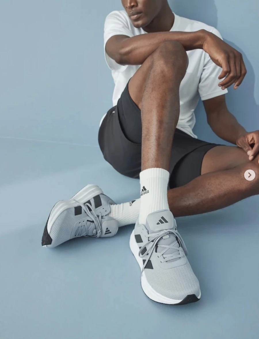GALAXY 7 RUNNING SHOES