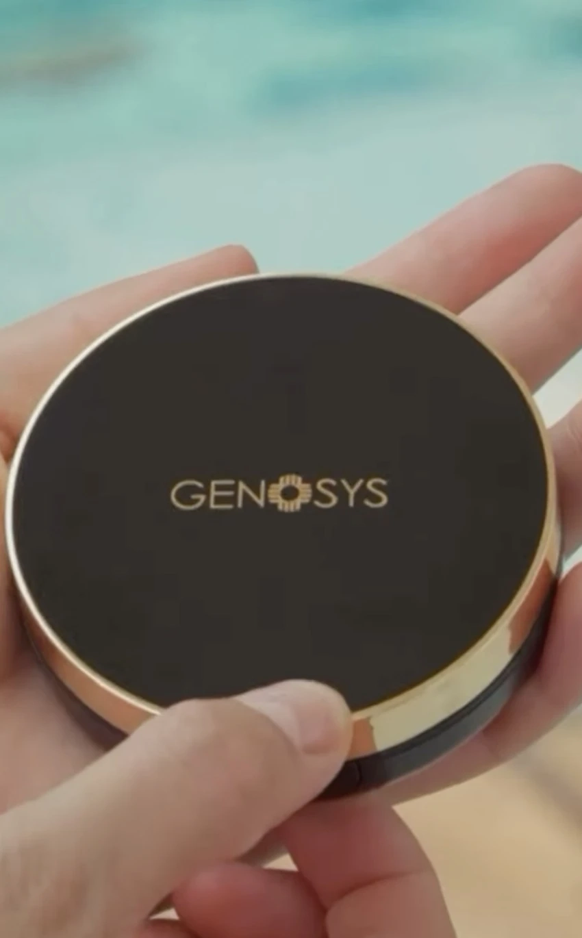 Жара, макияж и SPF? Совместимо — если у тебя BB-кушон GENOSYS ☀️