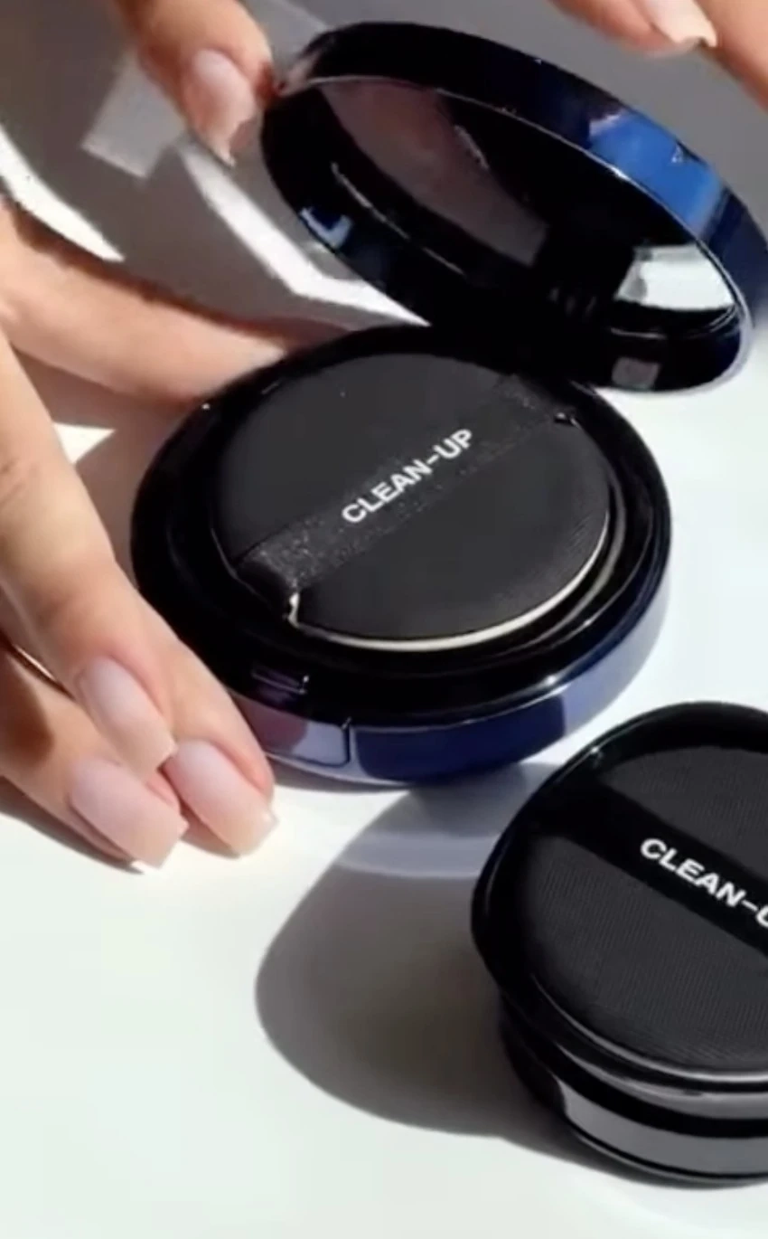 Тональный солнцезащитный кушон CUSKINClean-Up Skinfit Cushion Pact SPF50 PA++++