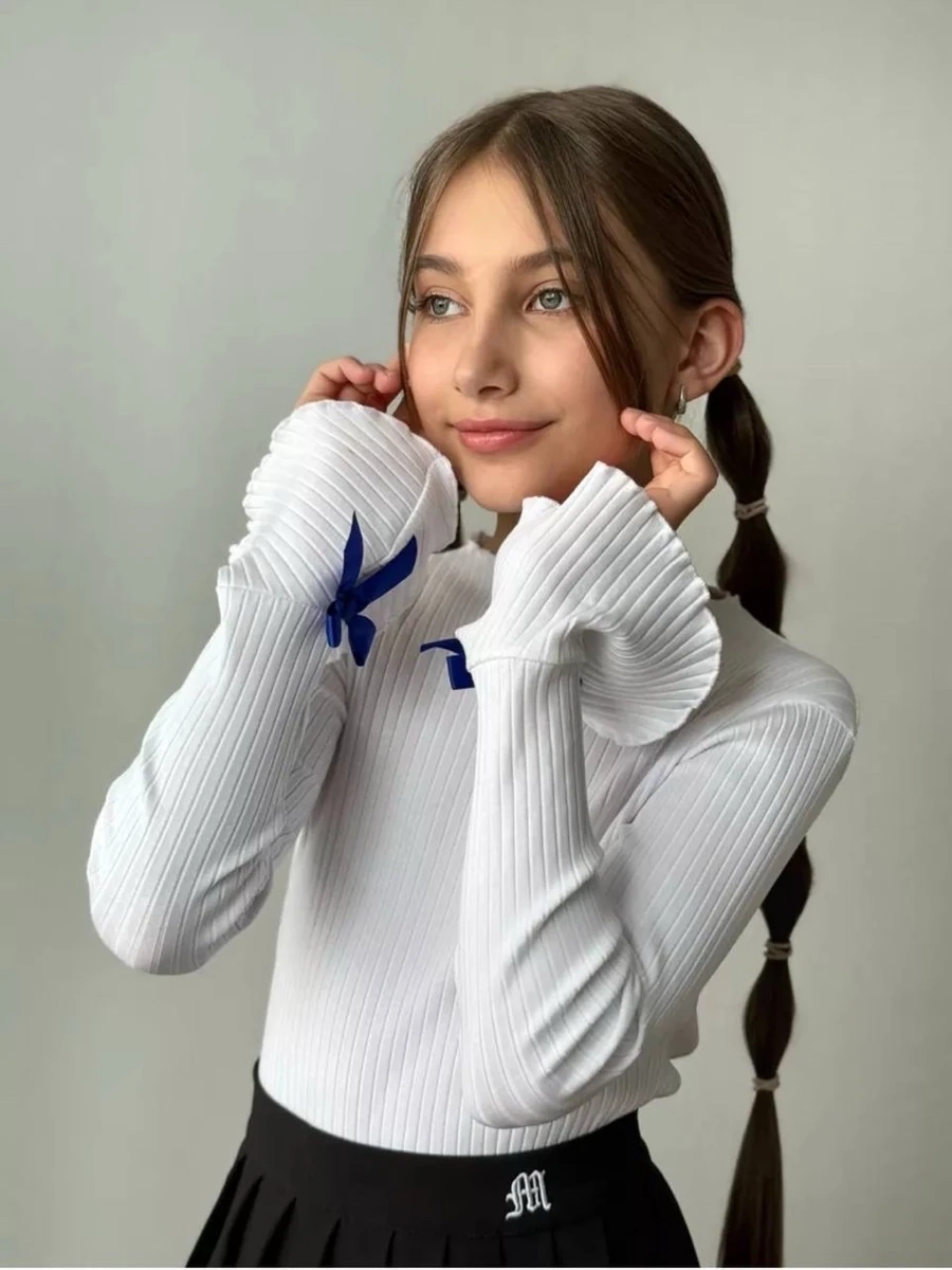 белая блузка