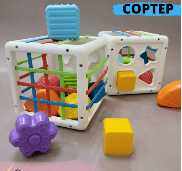 Куб с резинками Игрушки для малышей