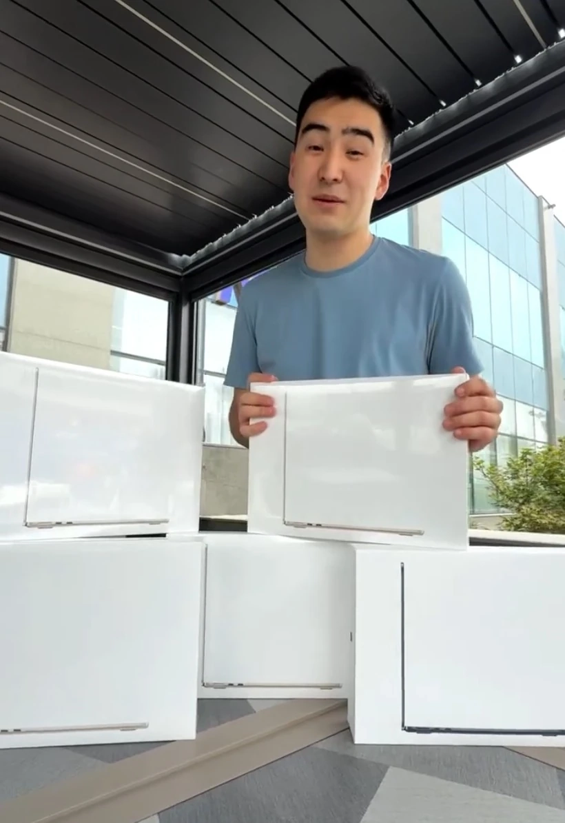 MacBook Air M2 16/256