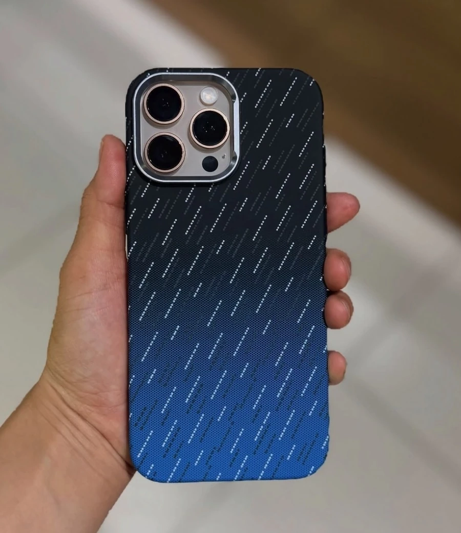 Тонкие карбоновые чехлы для IPHONE 16pro | 16Promax
