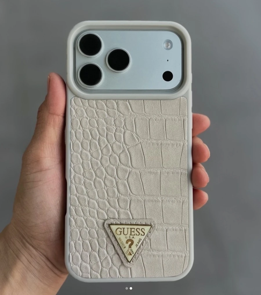 Белый чехол для телефона с логотипом Guess для Iphone 17 Pro / 17 Pro Max