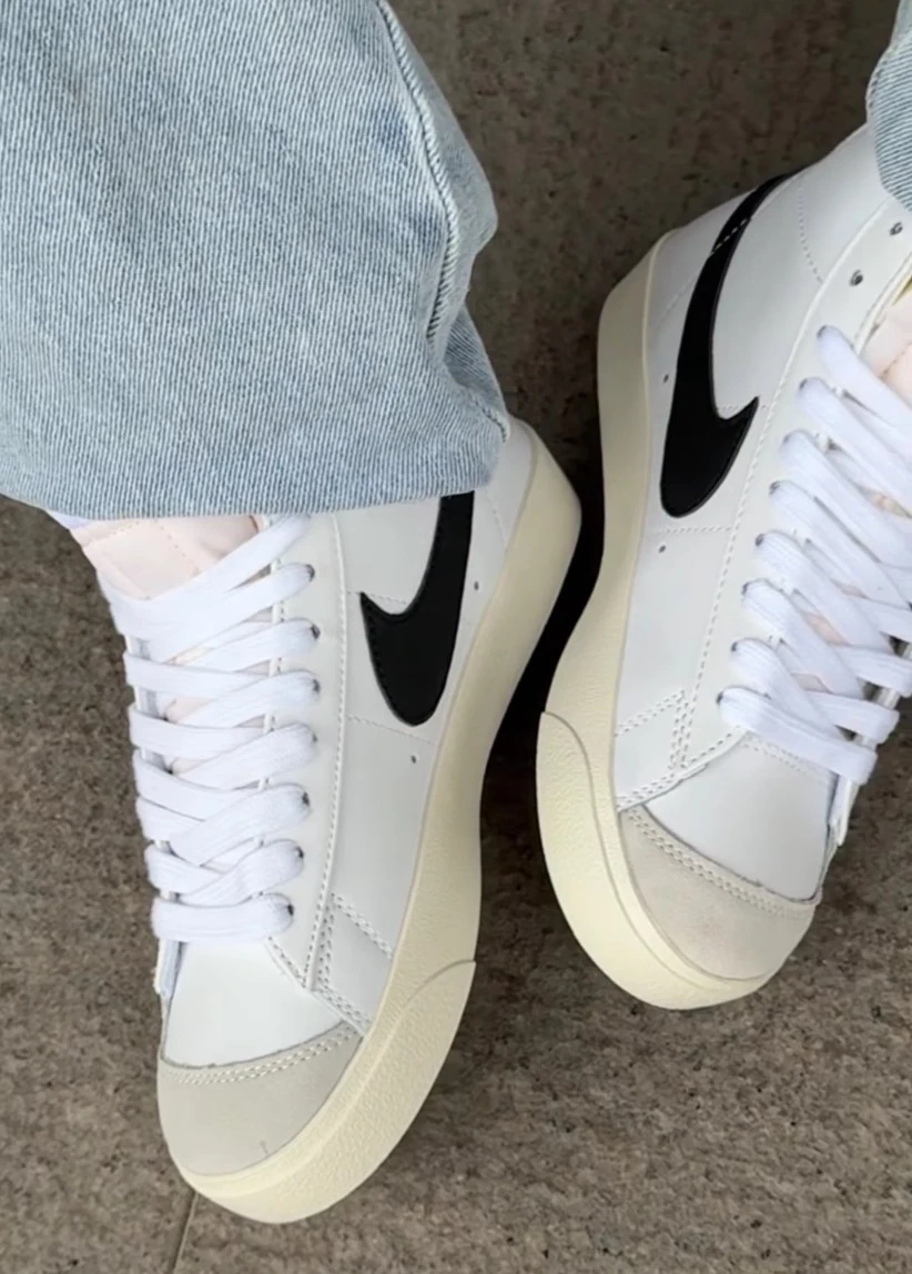 Женские кроссовки BLAZER MID ‘77 ‘ White Black ‘