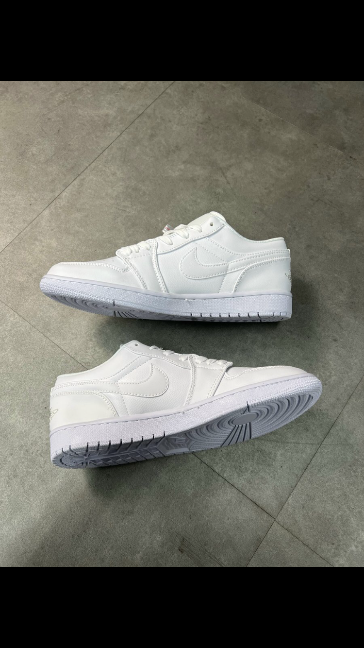 Air Jordan 1 low “Tripple White”
