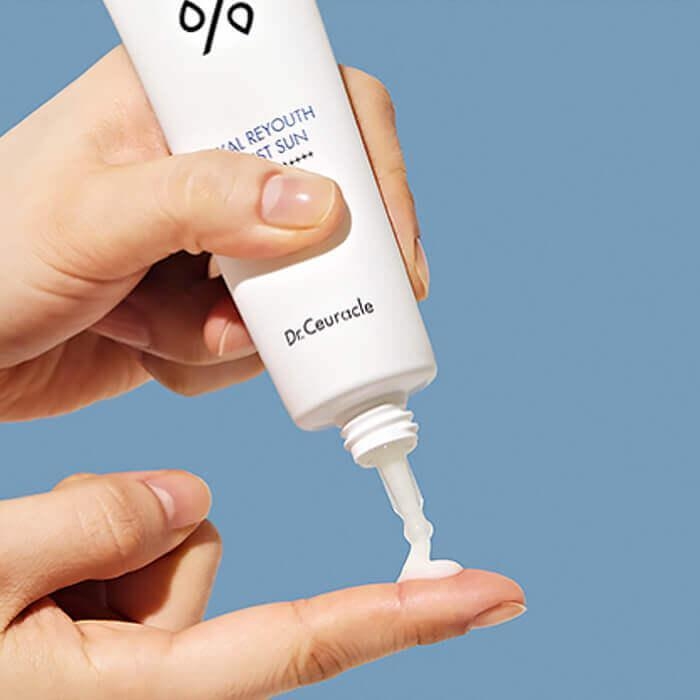 Солнцезащитный крем с гиалуроновой кислотой Dr.Ceuracle Hyal Reyouth Moist Sun SPF50+ PA++++ 50мл