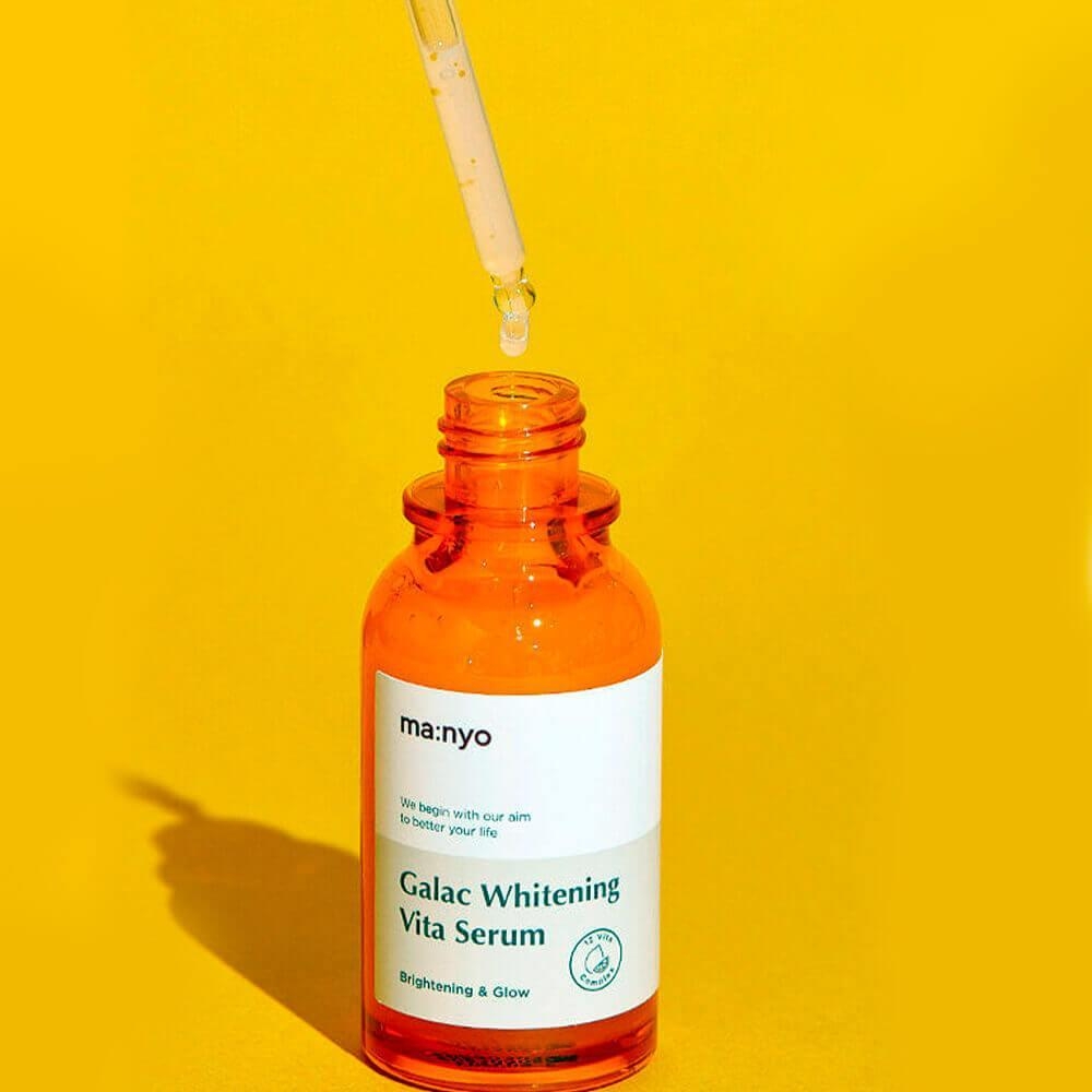 Мультивитаминная сыворотка для тусклой кожи Manyo Galac Whitening Vita Serum