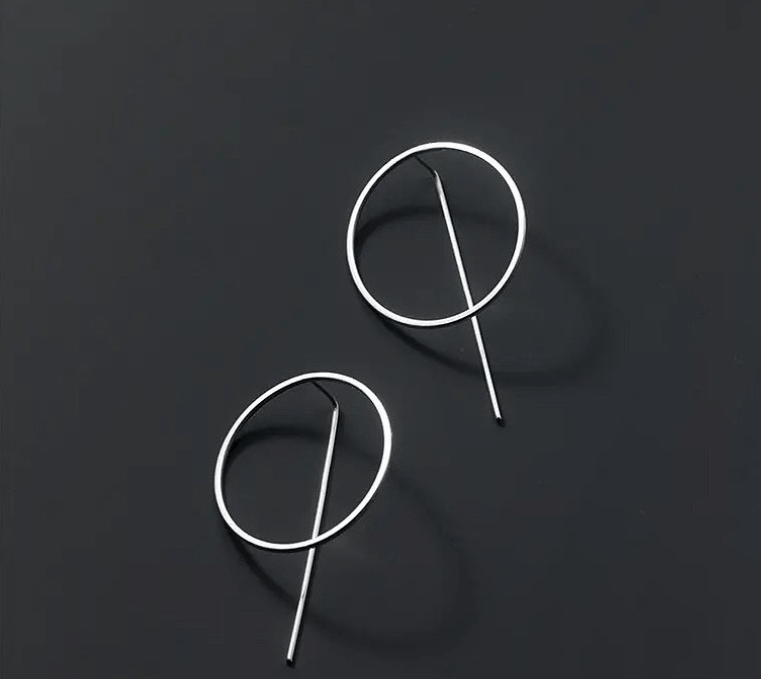 Объёмные серьги геометрической формы, будут уместны всегда / Серебро 925 пробы / Диаметр круга (30 мм)
