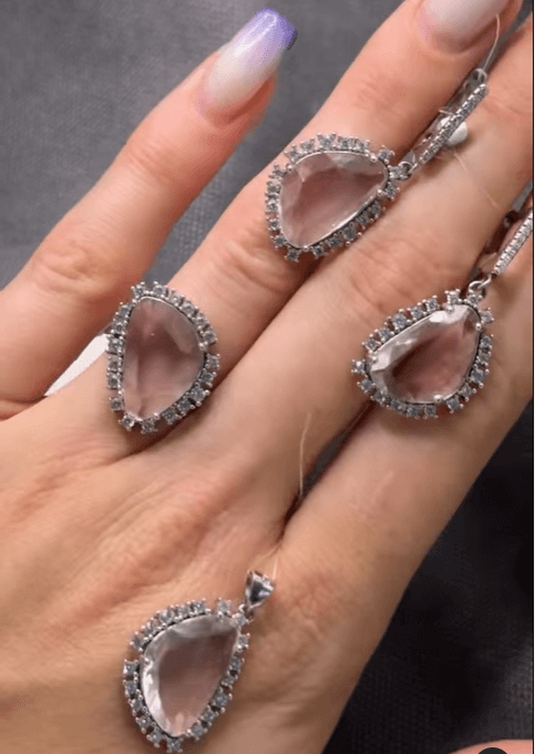 Серебряный набор кольцо+серьги+подвеска с искусственным кварцем