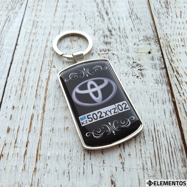 Именной подарок ELEMENTOS брелок жетон с госномером Toyota