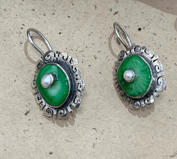 Сережки из серебра с натуральным жемчугом и кораллом. Как всегда утончённый этно-стиль и безупречная ювелирная работа