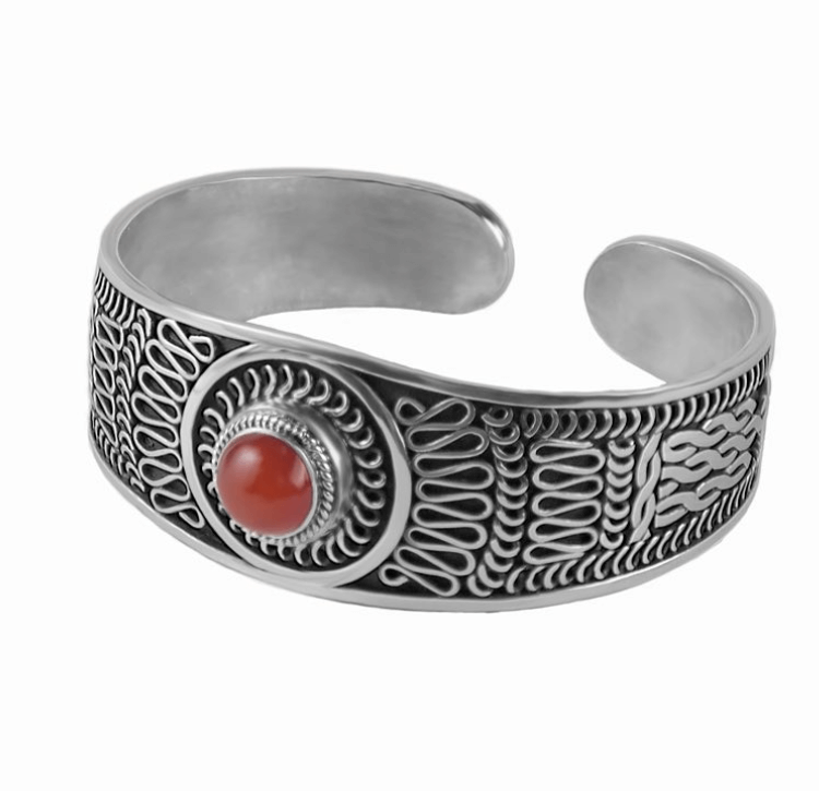 Браслет с сердоликом из серебра