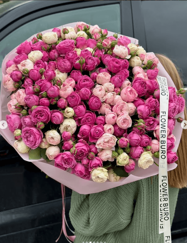 Букет из кустовых роз