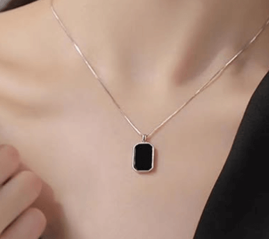 Двусторонняя цепочка "Little Black Dress" в золоте и серебре Материал: Серебро 925 Камни: Чёрный шерл с одной стороны.