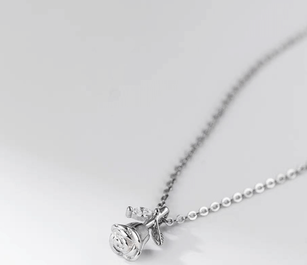 Укрошение роза из серебра  Ювелирные украшения из серебра пробы 925