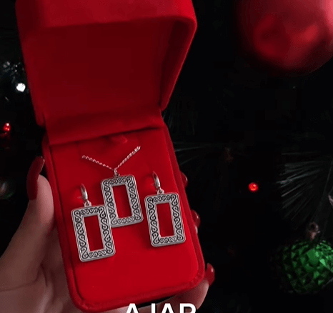 Комплект АЖАР - скромно и богато  из серебра в этно стиле